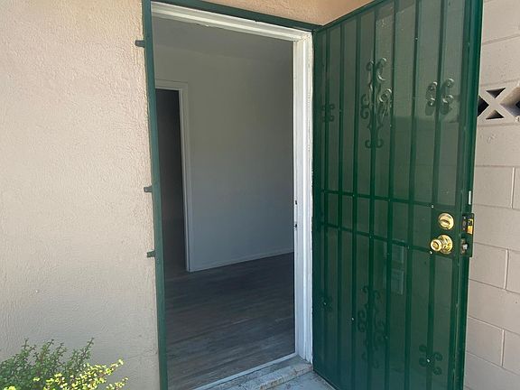 4th image of 7137 Hawthorn Ave #7