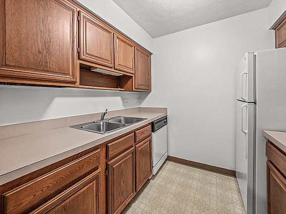 Plenty of Cabinet Space!