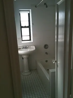 Rented by Anthony Mariano, lreb | media 10