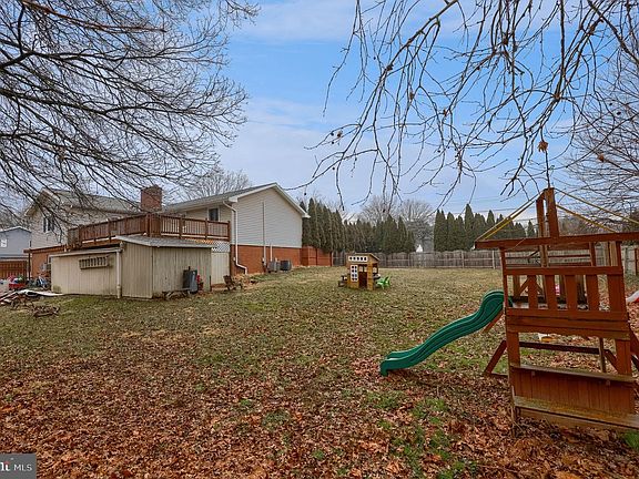 4th image of 402 Philmont Dr