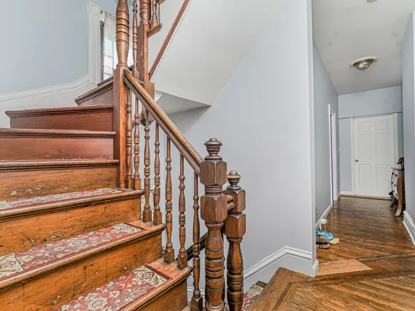 64 Chestnut Avenue image 20 of 27