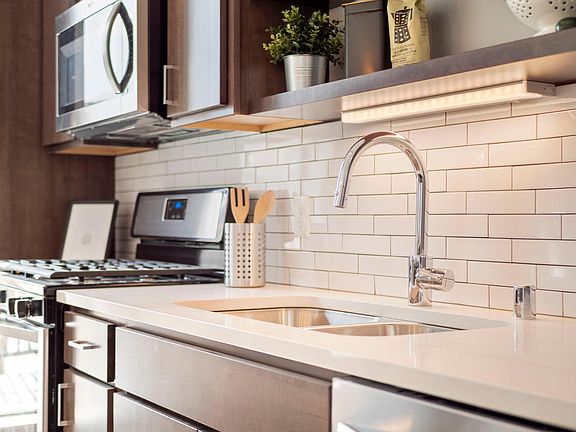 3rd image of 811 Washington Ave S #815