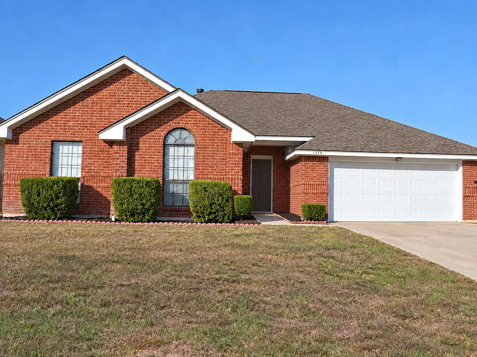 1519 Chardonnay Dr