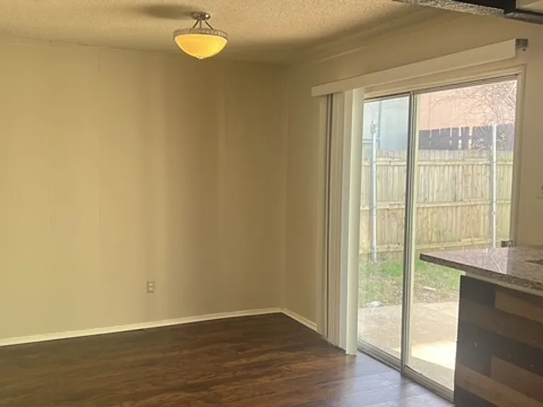 2607 San Sabastian Cir — Photo 6