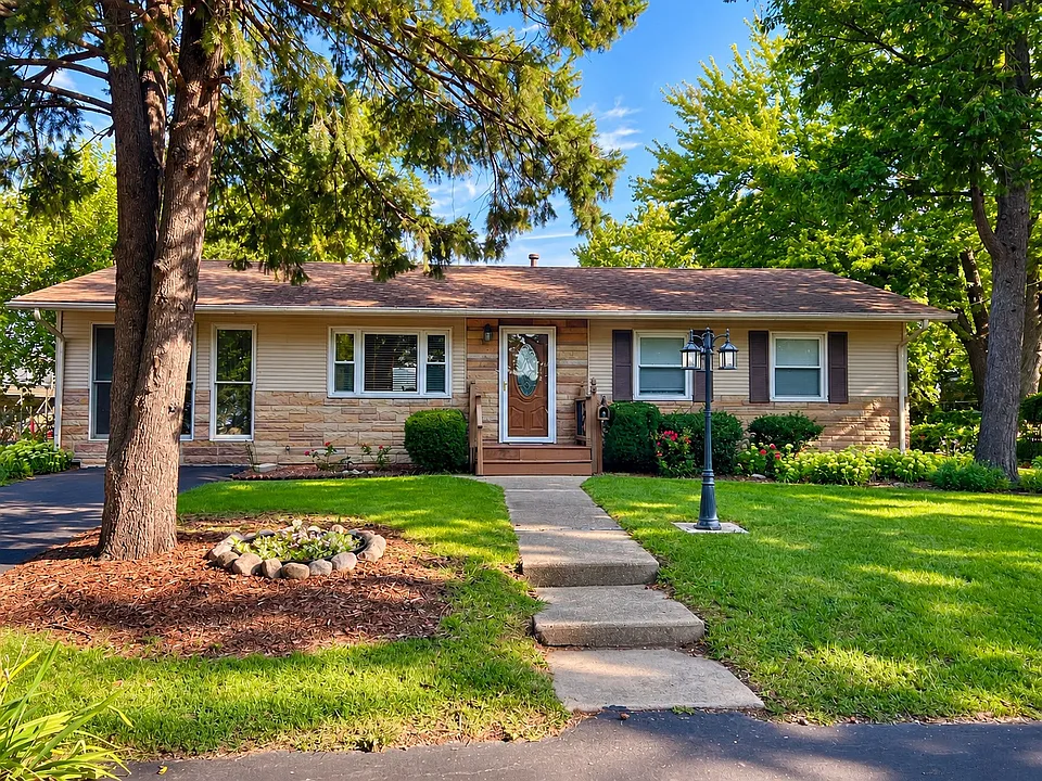 327 W Poplar St