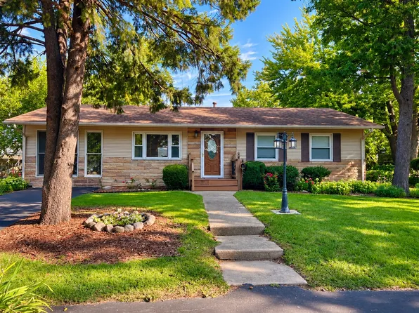 327 W Poplar St, Heyworth, IL 61745