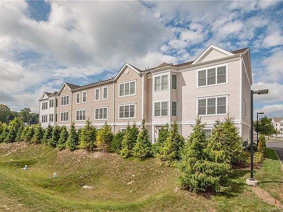 3rd image of 415 Copper Square Dr Unit 415