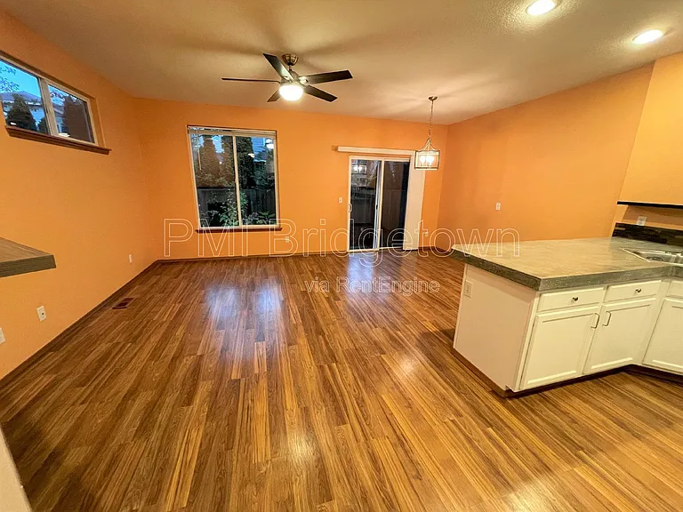 4325 SE 79th Ave — Photo 3