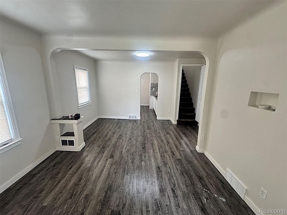 4th image of 4025 18th St