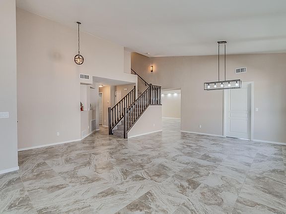 2nd image of 11129 N Par Dr