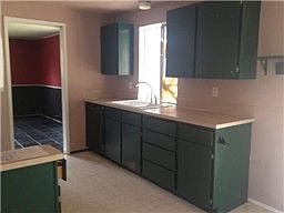 3rd image of 7076 NW Lois Ln
