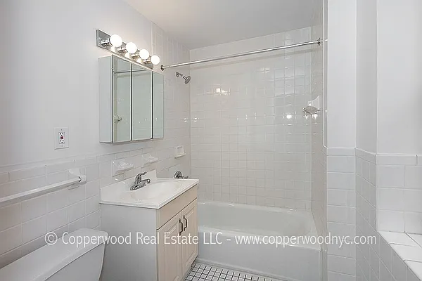 Rented by Copperwood Real Estate | media 34