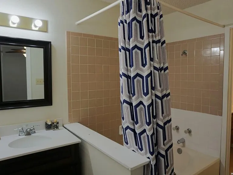 8435 Forest Ridge Dr — Photo 12