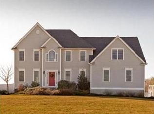672 Allen Ave, North Attleboro, MA 02760