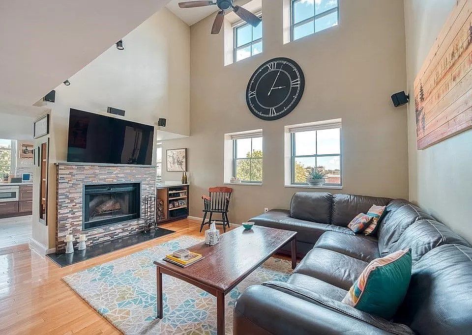 1st image of 3 Essex St APT 30