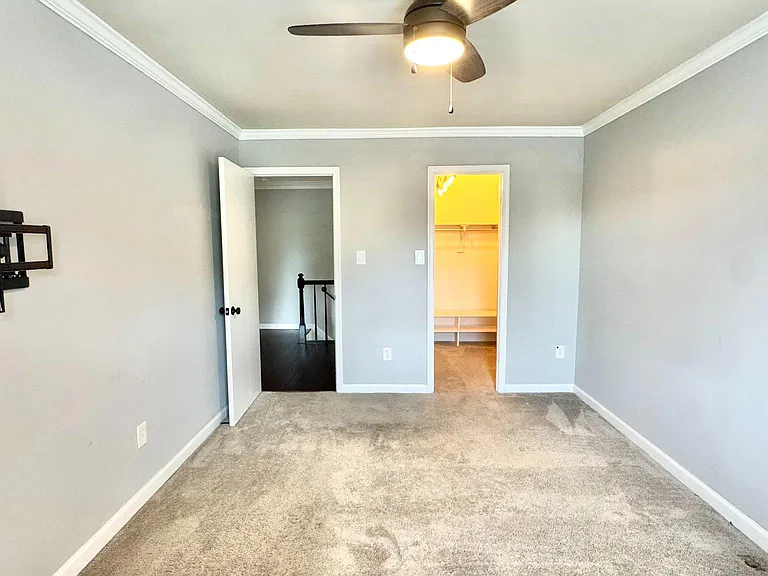 15402 Manor House Ter — Photo 12