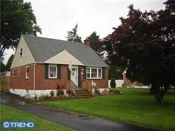2nd image of 702 Orchard Way