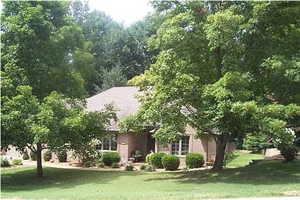 1st image of 7066 Woods Dr