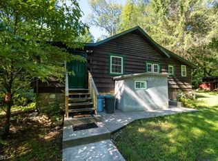 10 Oak Ln, Sussex, NJ 07461