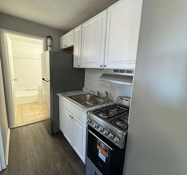 129 Black Rock Ave #24