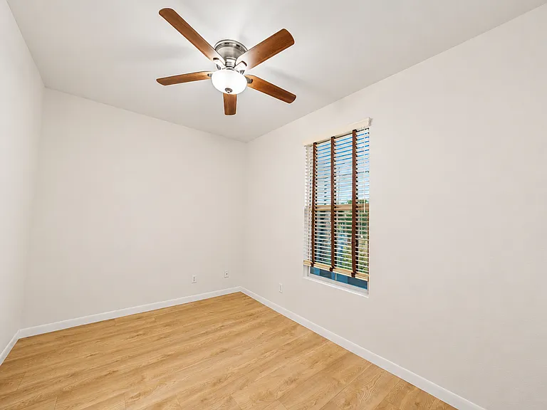 312 Bishop Dr — Photo 11