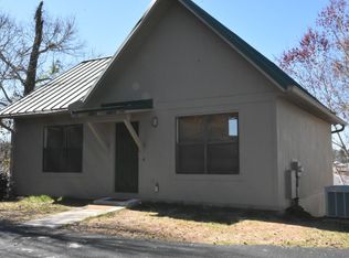 763 Winding Rd APT 8, Dadeville, AL 36853