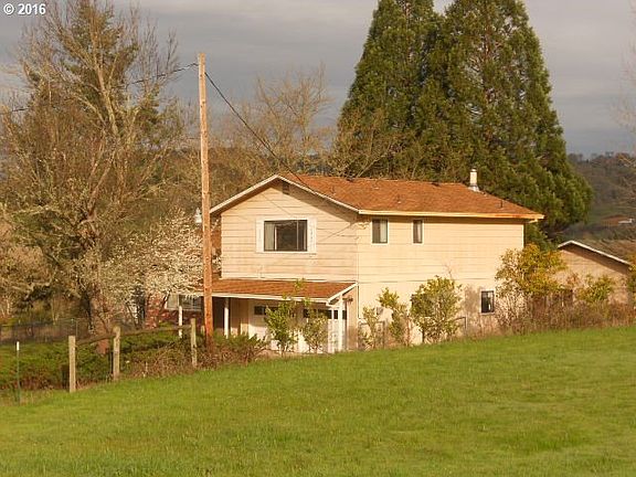 3rd image of 270 Glenwood Ct