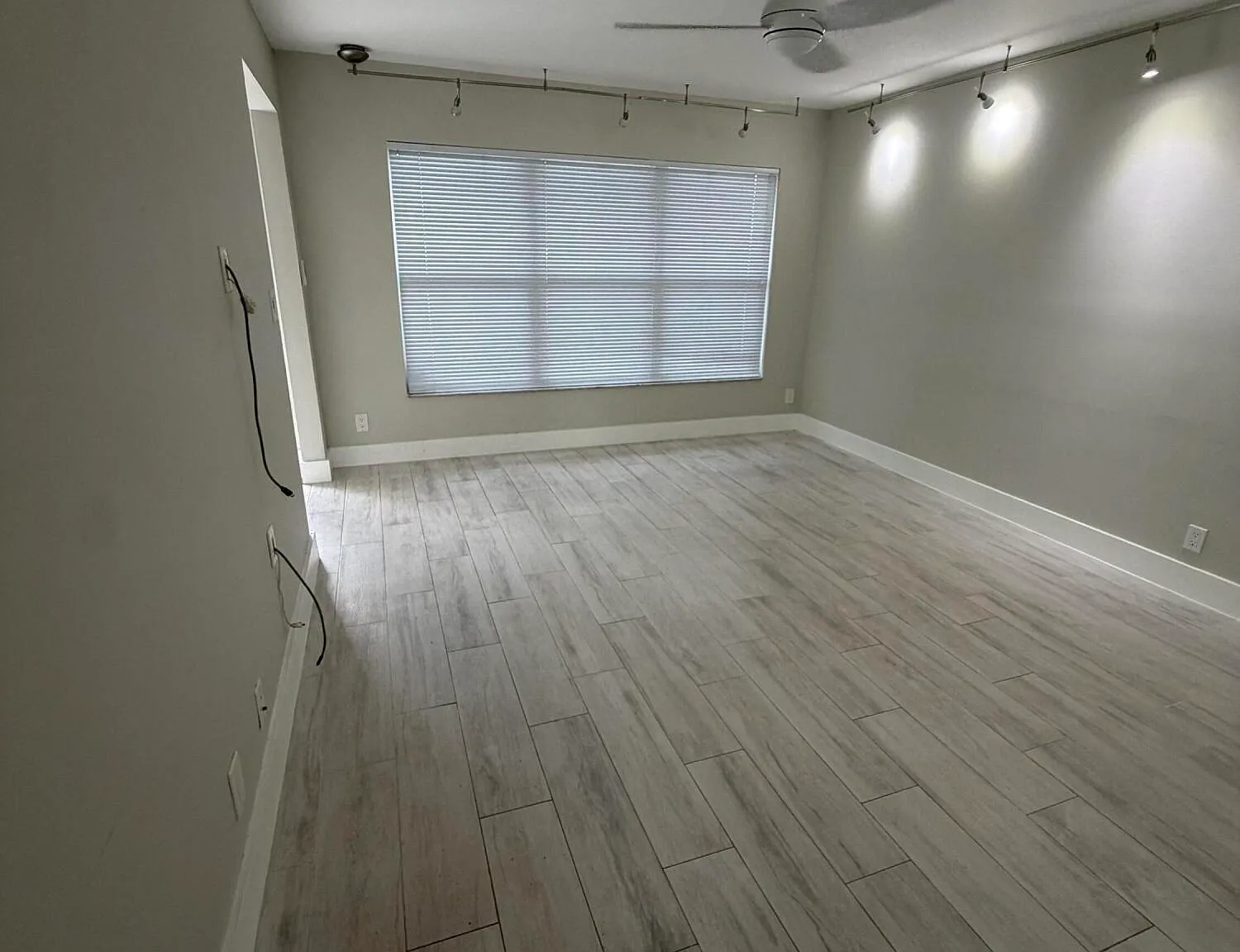 2 bed, 3.0 bath, 1416 sqft, $2,490 — Photo 3