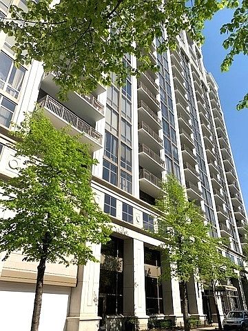 1st image of 1335 S Prairie Ave Unit 1908
