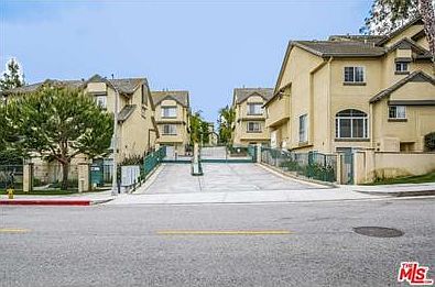 3rd image of 4600 Don Lorenzo Dr APT 30