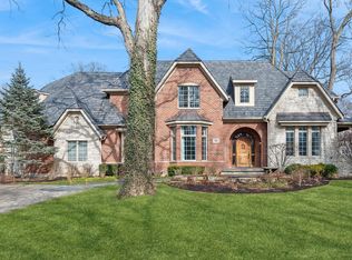 24 Oxford Dr, Lincolnshire, IL