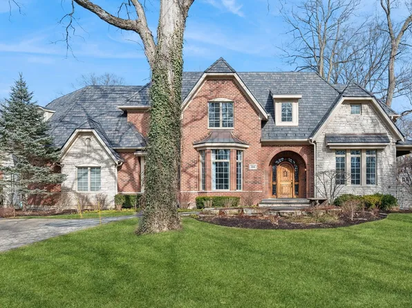 24 Oxford Dr, Lincolnshire, IL 60069