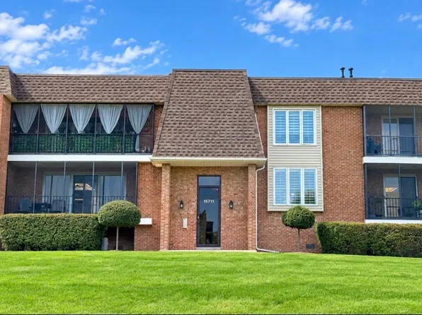 15711 Foxbend Ct APT 1S, Orland Park, IL 60462