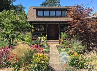 141 N Scott St, Carlton, OR