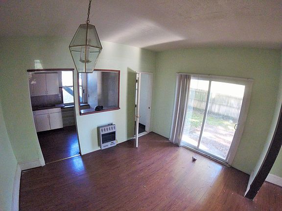 lower dining area