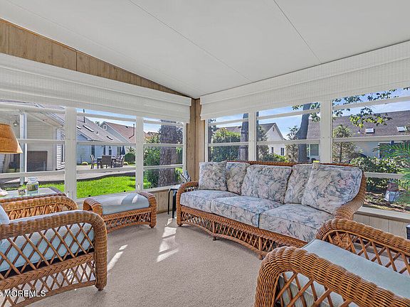 2nd image of 1629 Sweetbay Drive