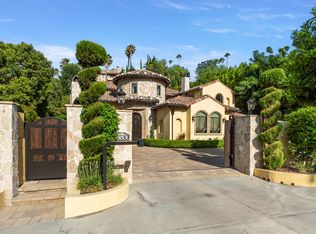 4530 Hayvenhurst Ave, Encino, CA 91436