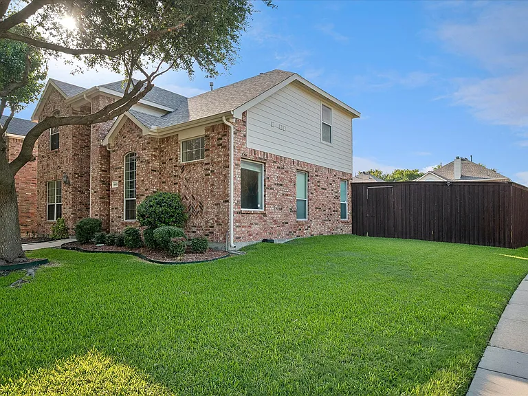 4401 Caledonia Creek Ln — Photo 21
