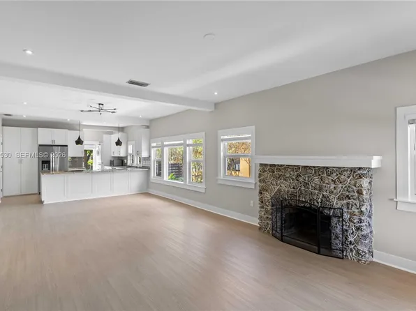 2434 SW 15th St, Miami, FL 33145