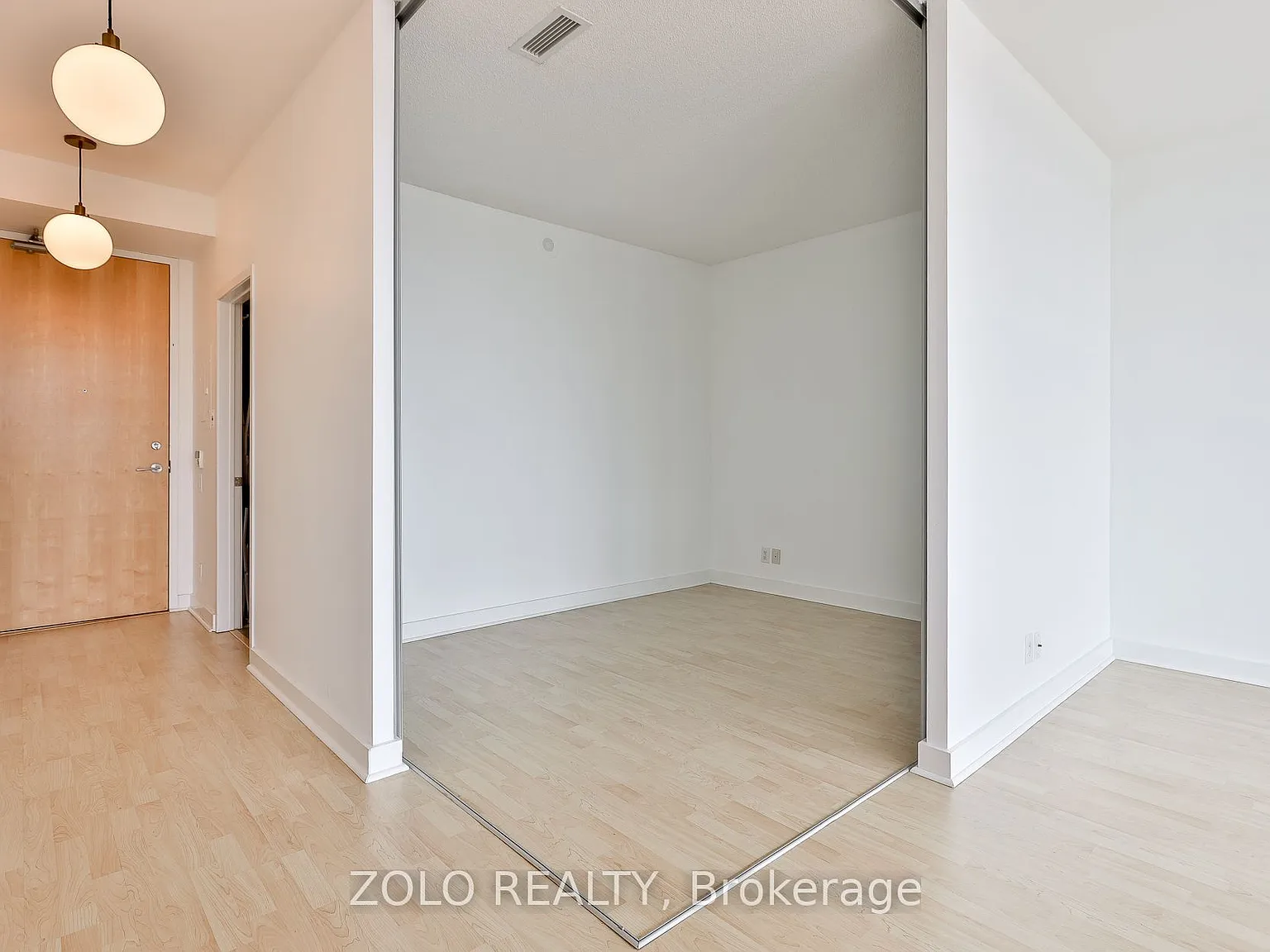1 bed, $2,400 — Photo 4