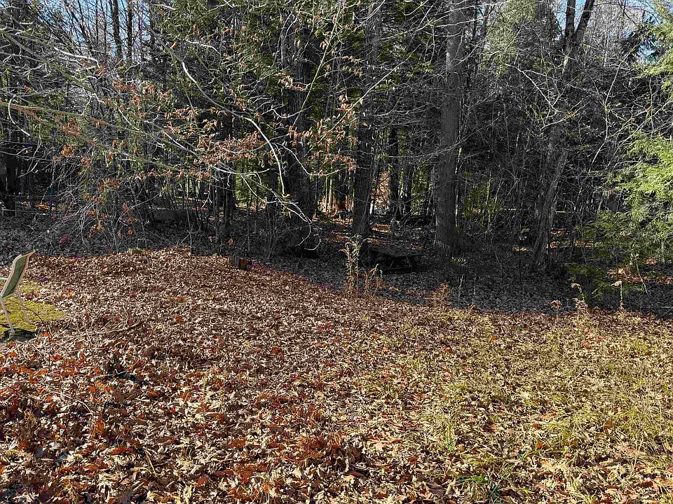 2nd image of 014-070 Deerpoint Drive