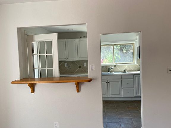 Entry to kitchen from living room