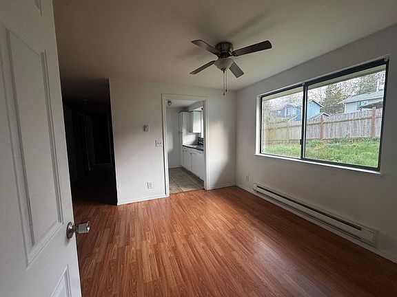 3rd image of 7608 E Montana St