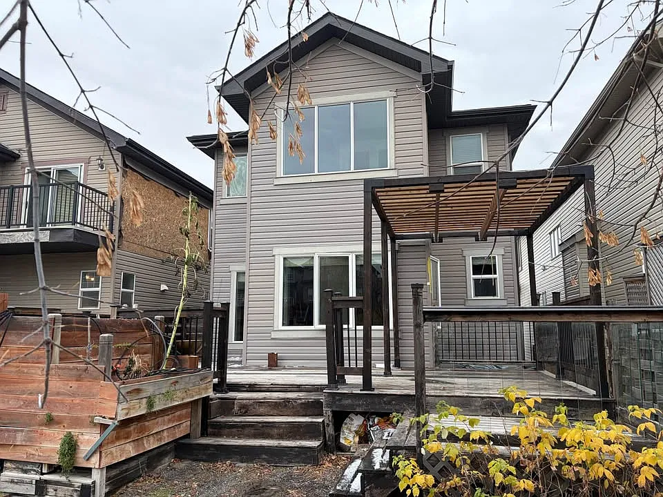 3 bed, 2.5 bath, 1875 sqft, $2,300 — Photo 3