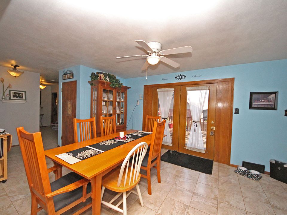 1st image of 4 Kendall Dr