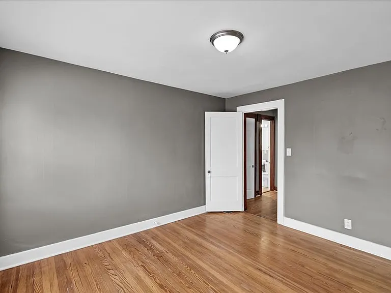 3220 Grant Ave — Photo 22