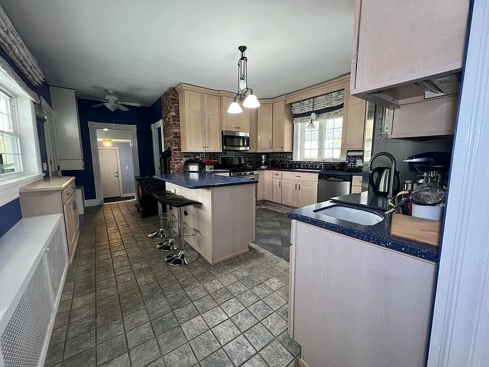 42 E Derry Rd, Derry, NH 03038 MLS 4951376 Zillow