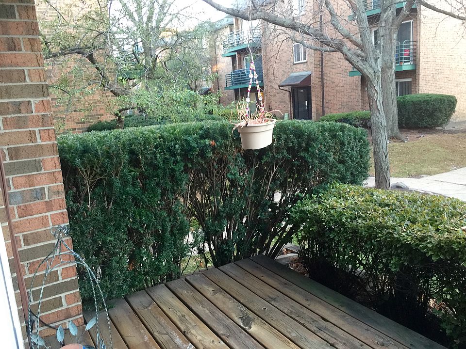 2nd image of 909 Buccaneer Drive #2
