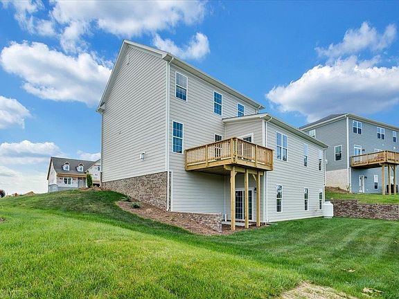 4th image of 1100 Round Meadow Dr