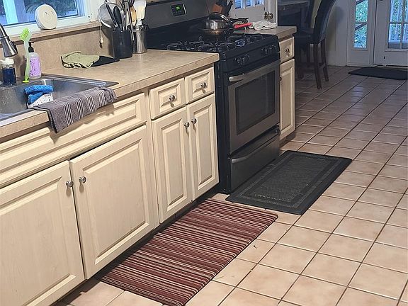 5th image of 2 Addison Lane